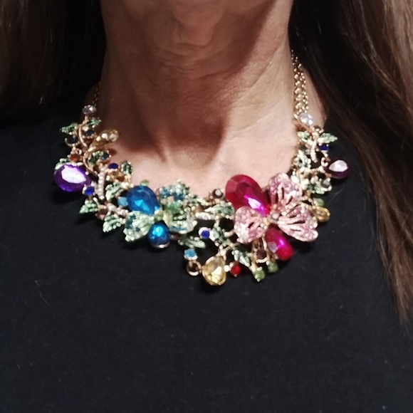BETSEY JOHNSON SHIMMERING MULTI COLOR FLORAL GARDEN BIB NECKLACE,Luxury - Picture 14 of 16